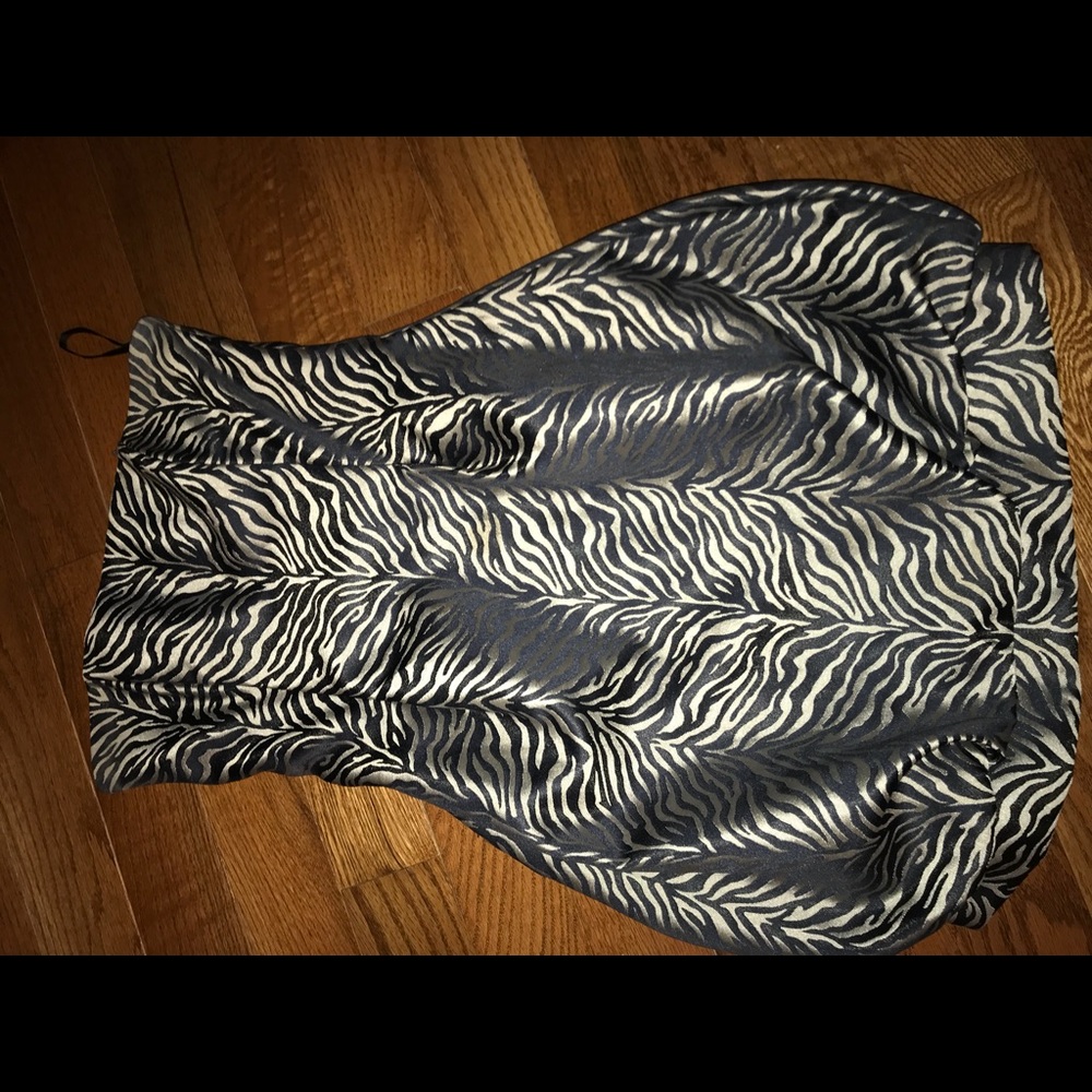 Beautiful Zebra pattern Cache Dress WITH pockets